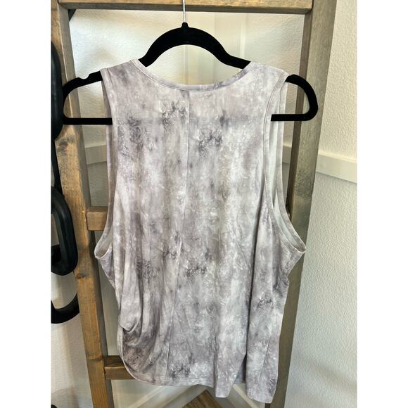 All in Motion Tank - Picture 3 of 3